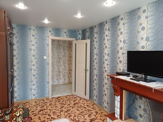 Продам трехкомнатную (3-комн.) квартиру, Псковская ул, 38, Великий Новгород г