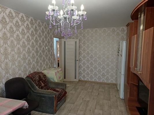 Продам трехкомнатную (3-комн.) квартиру, Псковская ул, 38, Великий Новгород г