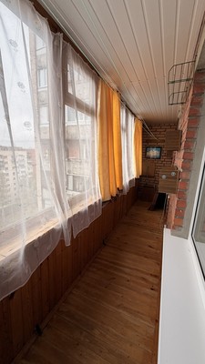 Продам 2-комн. в 8-комн. квартире, Красных Партизан ул, 10, Колпино г