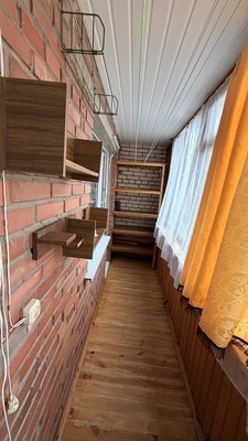 Продам 2-комн. в 8-комн. квартире, Красных Партизан ул, 10, Колпино г