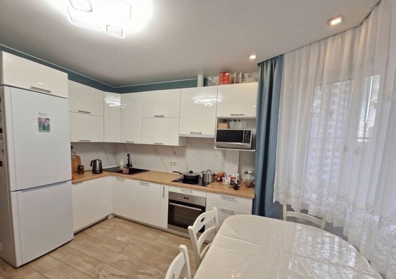 Продам двухкомнатную (2-комн.) квартиру, Северный (Купелинка мкр) кв-л, 15, Сапроново д