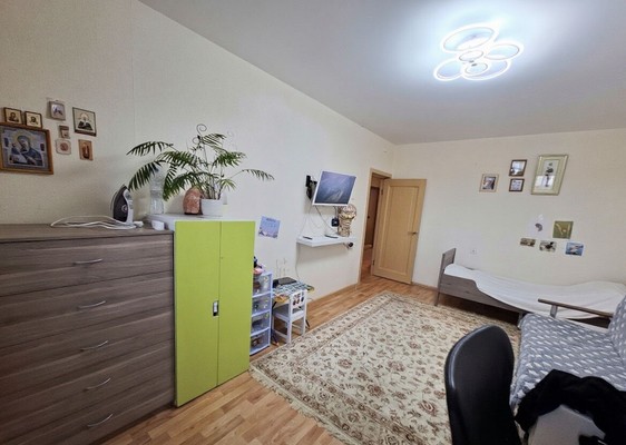 Продам двухкомнатную (2-комн.) квартиру, Северный (Купелинка мкр) кв-л, 15, Сапроново д