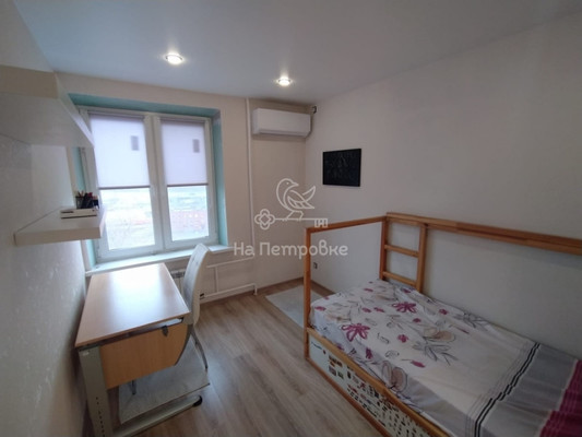 Продам двухкомнатную (2-комн.) квартиру, Ангарская ул, 1к3, Москва г