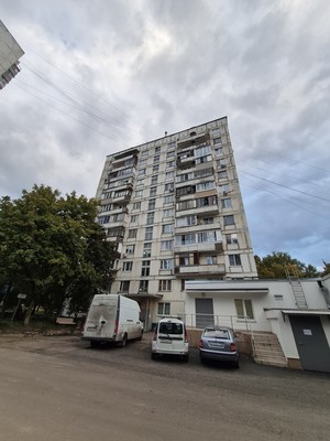 Продам двухкомнатную (2-комн.) квартиру, Ангарская ул, 1к3, Москва г