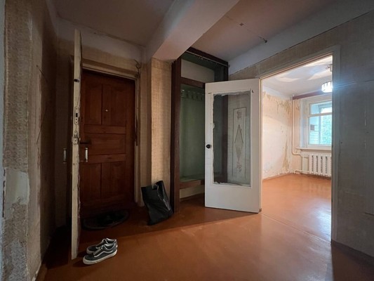 Продам трехкомнатную (3-комн.) квартиру, Иртышская ул, 2А, Симферополь г