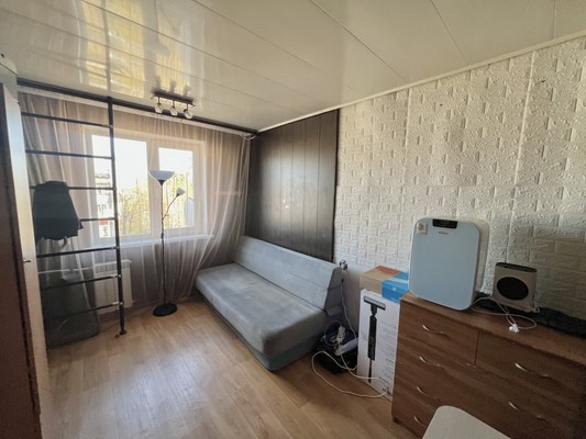Продам трехкомнатную (3-комн.) квартиру, Зари ул, 48, Нижний Тагил г
