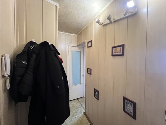 Продам трехкомнатную (3-комн.) квартиру, Зари ул, 48, Нижний Тагил г