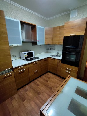 Продам трехкомнатную (3-комн.) квартиру, Мячковский б-р, 3, Москва г