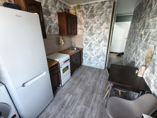 Продам двухкомнатную (2-комн.) квартиру, 1 мкр, 31, Кропоткин г
