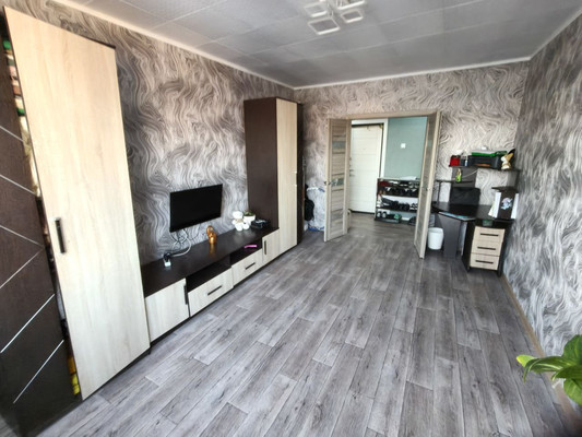Продам двухкомнатную (2-комн.) квартиру, 1 мкр, 31, Кропоткин г