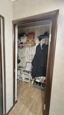 Продам трехкомнатную (3-комн.) квартиру, 1 мкр, 47, Кропоткин г