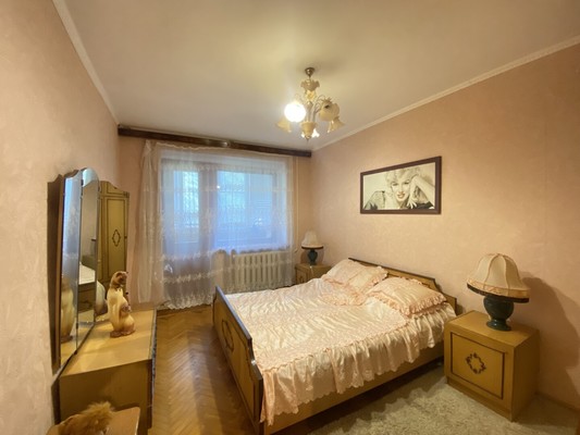 Продам двухкомнатную (2-комн.) квартиру, Московская ул, 185, Тихорецк г