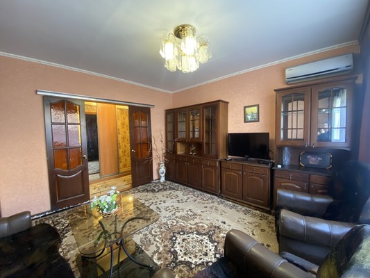 Продам двухкомнатную (2-комн.) квартиру, Московская ул, 185, Тихорецк г