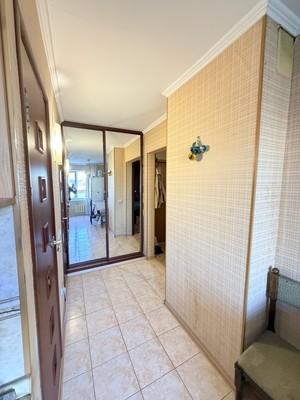 Продам двухкомнатную (2-комн.) квартиру, Кул Гали ул, 9/95, Казань г