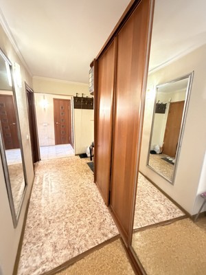 Продам двухкомнатную (2-комн.) квартиру, Кул Гали ул, 9/95, Казань г
