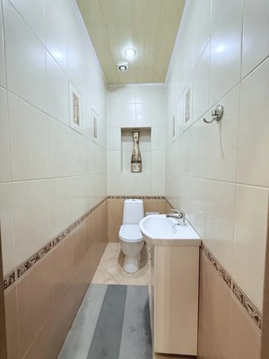 Продам трехкомнатную (3-комн.) квартиру, Калинина ул, 60, Казань г