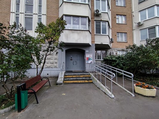 Продам трехкомнатную (3-комн.) квартиру, Дмитриевского ул, 9, Москва г