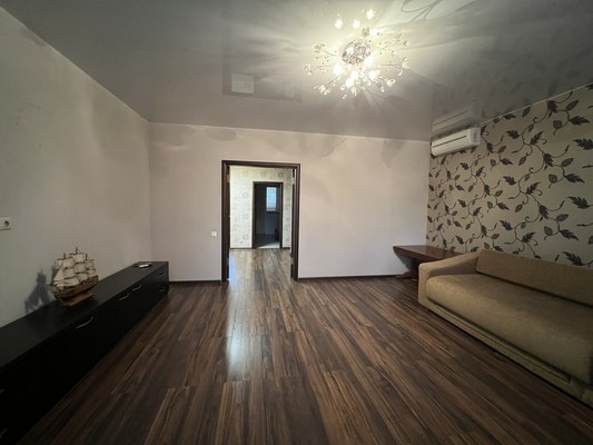 Продам трехкомнатную (3-комн.) квартиру, Лесгафта ул, 3, Казань г