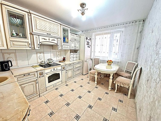 Продам трехкомнатную (3-комн.) квартиру, Завидная ул, 9, Видное г