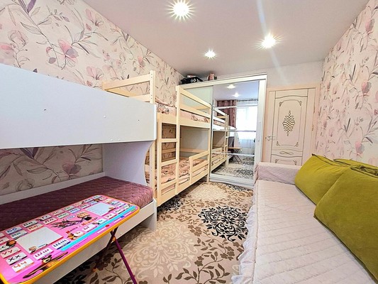 Продам трехкомнатную (3-комн.) квартиру, Завидная ул, 9, Видное г