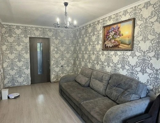 Продам трехкомнатную (3-комн.) квартиру, Алексеева ул, 50, Новороссийск г