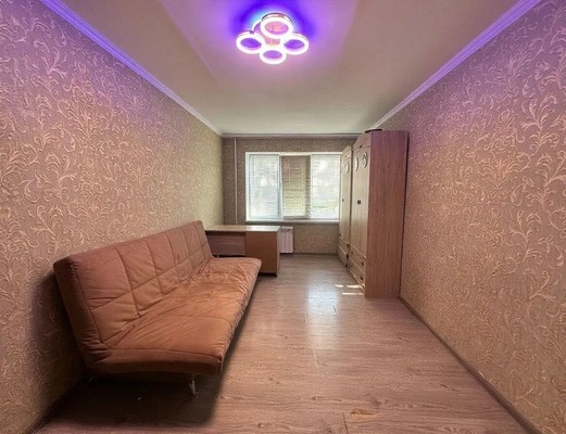 Продам трехкомнатную (3-комн.) квартиру, Алексеева ул, 50, Новороссийск г