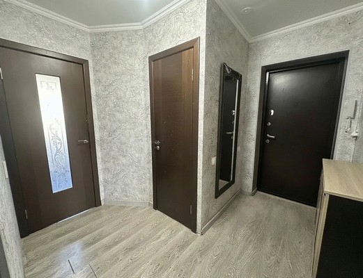 Продам трехкомнатную (3-комн.) квартиру, Алексеева ул, 50, Новороссийск г
