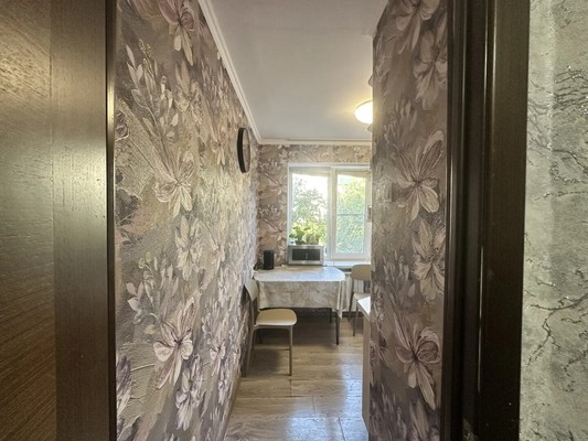 Продам трехкомнатную (3-комн.) квартиру, Алексеева ул, 50, Новороссийск г