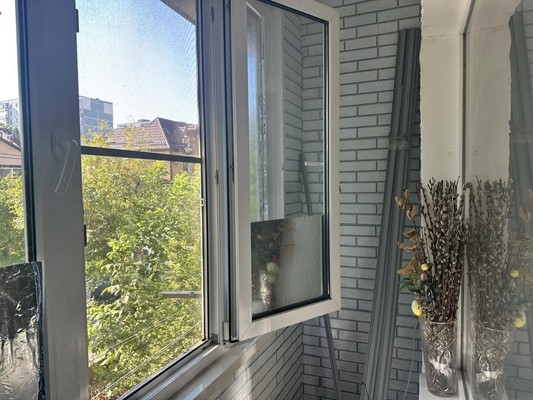 Продам трехкомнатную (3-комн.) квартиру, Алексеева ул, 50, Новороссийск г