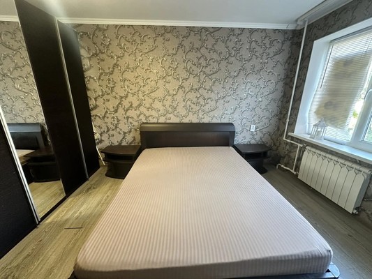 Продам трехкомнатную (3-комн.) квартиру, Алексеева ул, 50, Новороссийск г