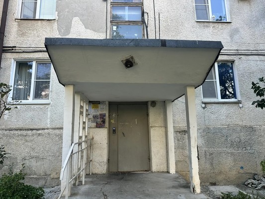 Продам трехкомнатную (3-комн.) квартиру, Алексеева ул, 50, Новороссийск г