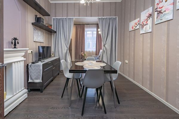 Продам трехкомнатную (3-комн.) квартиру, Ефимова ул, 6, Санкт-Петербург г