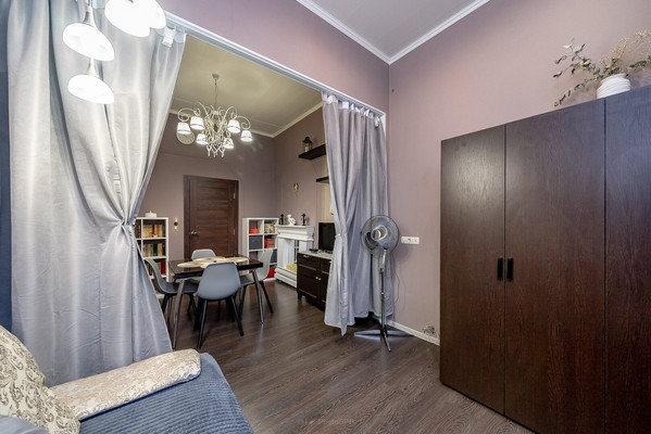 Продам трехкомнатную (3-комн.) квартиру, Ефимова ул, 6, Санкт-Петербург г