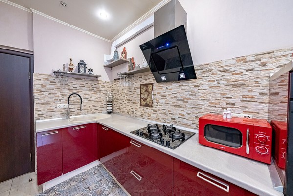 Продам трехкомнатную (3-комн.) квартиру, Ефимова ул, 6, Санкт-Петербург г