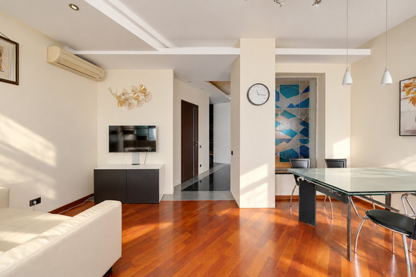Продам трехкомнатную (3-комн.) квартиру, Ландышевая ул, 12к1, Москва г