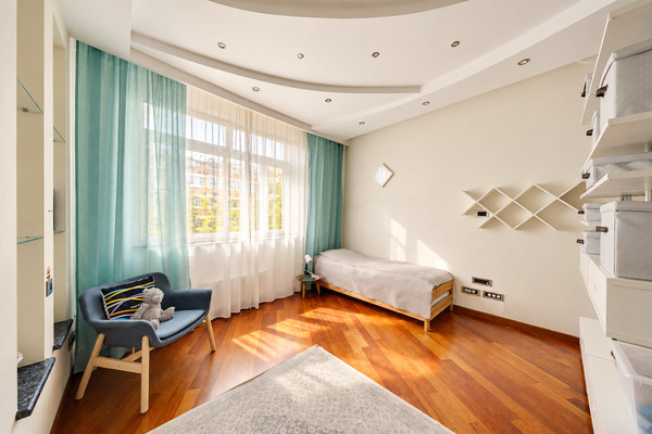 Продам трехкомнатную (3-комн.) квартиру, Ландышевая ул, 12к1, Москва г