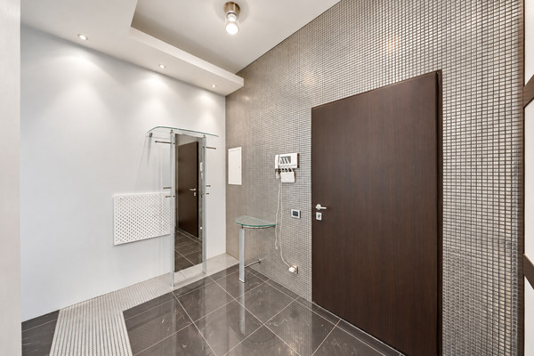 Продам трехкомнатную (3-комн.) квартиру, Ландышевая ул, 12к1, Москва г