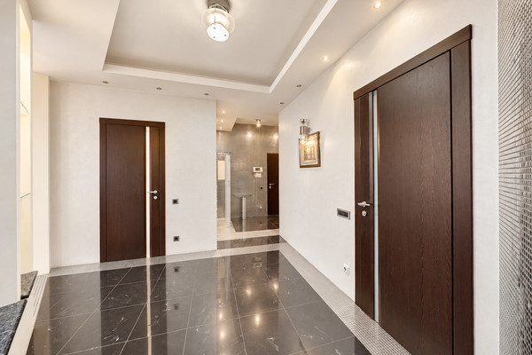 Продам трехкомнатную (3-комн.) квартиру, Ландышевая ул, 12к1, Москва г