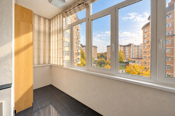 Продам трехкомнатную (3-комн.) квартиру, Ландышевая ул, 12к1, Москва г