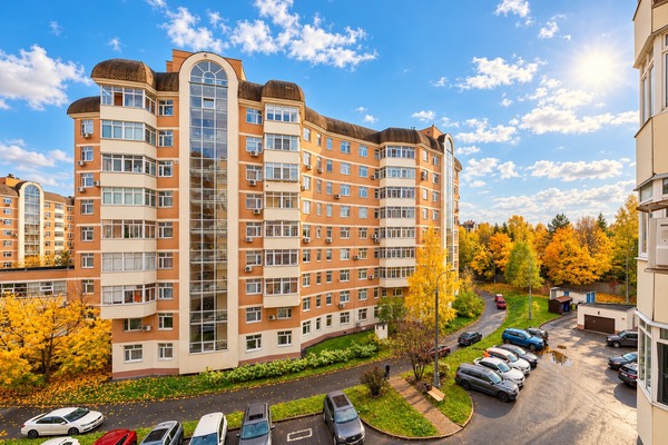 Продам трехкомнатную (3-комн.) квартиру, Ландышевая ул, 12к1, Москва г