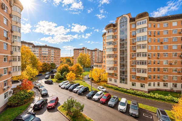 Продам трехкомнатную (3-комн.) квартиру, Ландышевая ул, 12к1, Москва г
