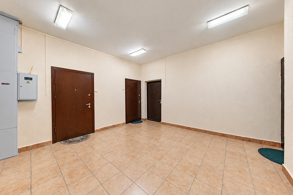 Продам трехкомнатную (3-комн.) квартиру, Ландышевая ул, 12к1, Москва г