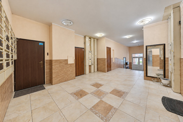 Продам трехкомнатную (3-комн.) квартиру, Ландышевая ул, 12к1, Москва г