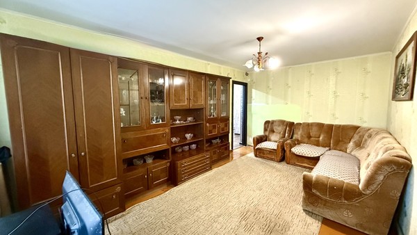 Продам трехкомнатную (3-комн.) квартиру, Фрунзе ул, 46, Бахчисарай г