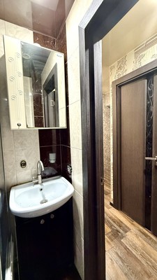 Продам трехкомнатную (3-комн.) квартиру, Фрунзе ул, 46, Бахчисарай г