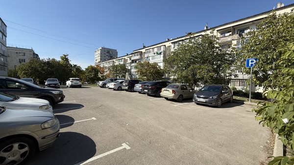 Продам трехкомнатную (3-комн.) квартиру, Фрунзе ул, 46, Бахчисарай г