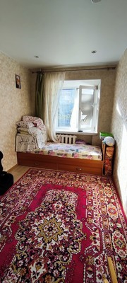 Продам комнату в 6-комн. квартире, Октябрьская ул, 12, Казань г