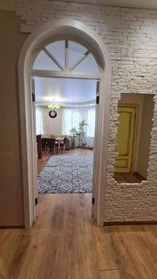 Продам трехкомнатную (3-комн.) квартиру, Ямская ул, 10, Ханты-Мансийск г