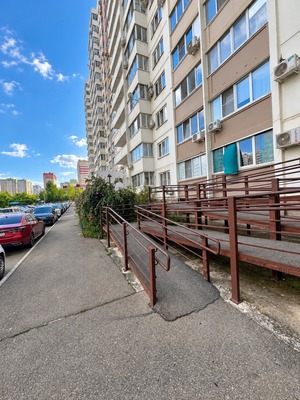 Продам трехкомнатную (3-комн.) квартиру, им. Героя Яцкова И.В. ул, 28, Краснодар г