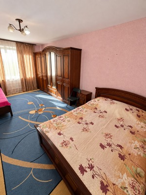 Продам трехкомнатную (3-комн.) квартиру, им. Героя Яцкова И.В. ул, 28, Краснодар г